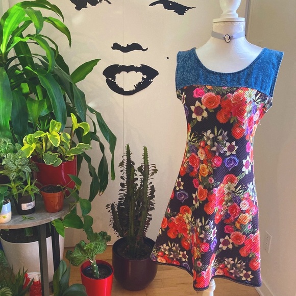 Metamorphose Dresses & Skirts - ⭐️SALE⭐️ METAMORPHOSE floral summer dress